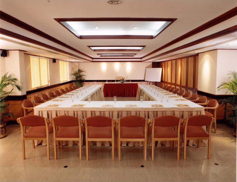 Keys Select By Lemon Tree Hotels, Malabar Gate, Kozhikode Bagian luar foto