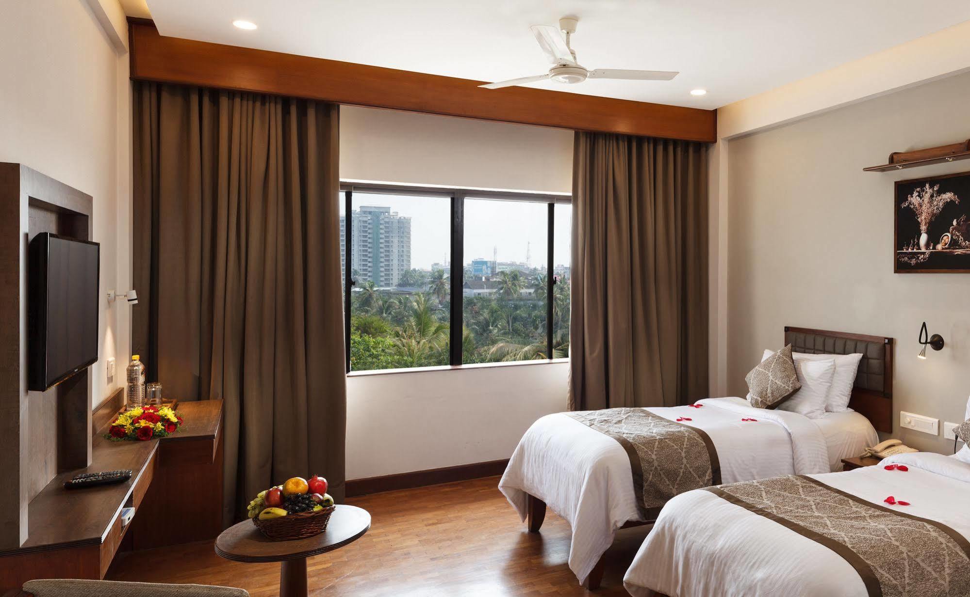Keys Select By Lemon Tree Hotels, Malabar Gate, Kozhikode Bagian luar foto