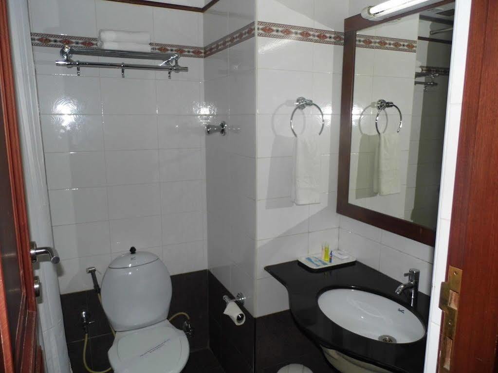 Keys Select By Lemon Tree Hotels, Malabar Gate, Kozhikode Bagian luar foto